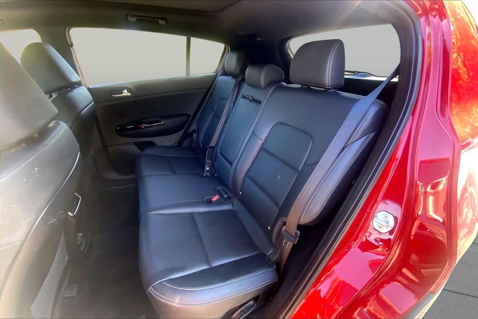 Used 2022 Hyper Red Kia Nightfall image 19