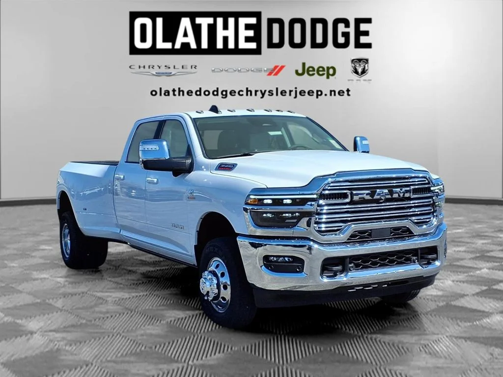 New 2026 Bright White Clear-Coat Exterior Paint RAM Laramie image 32