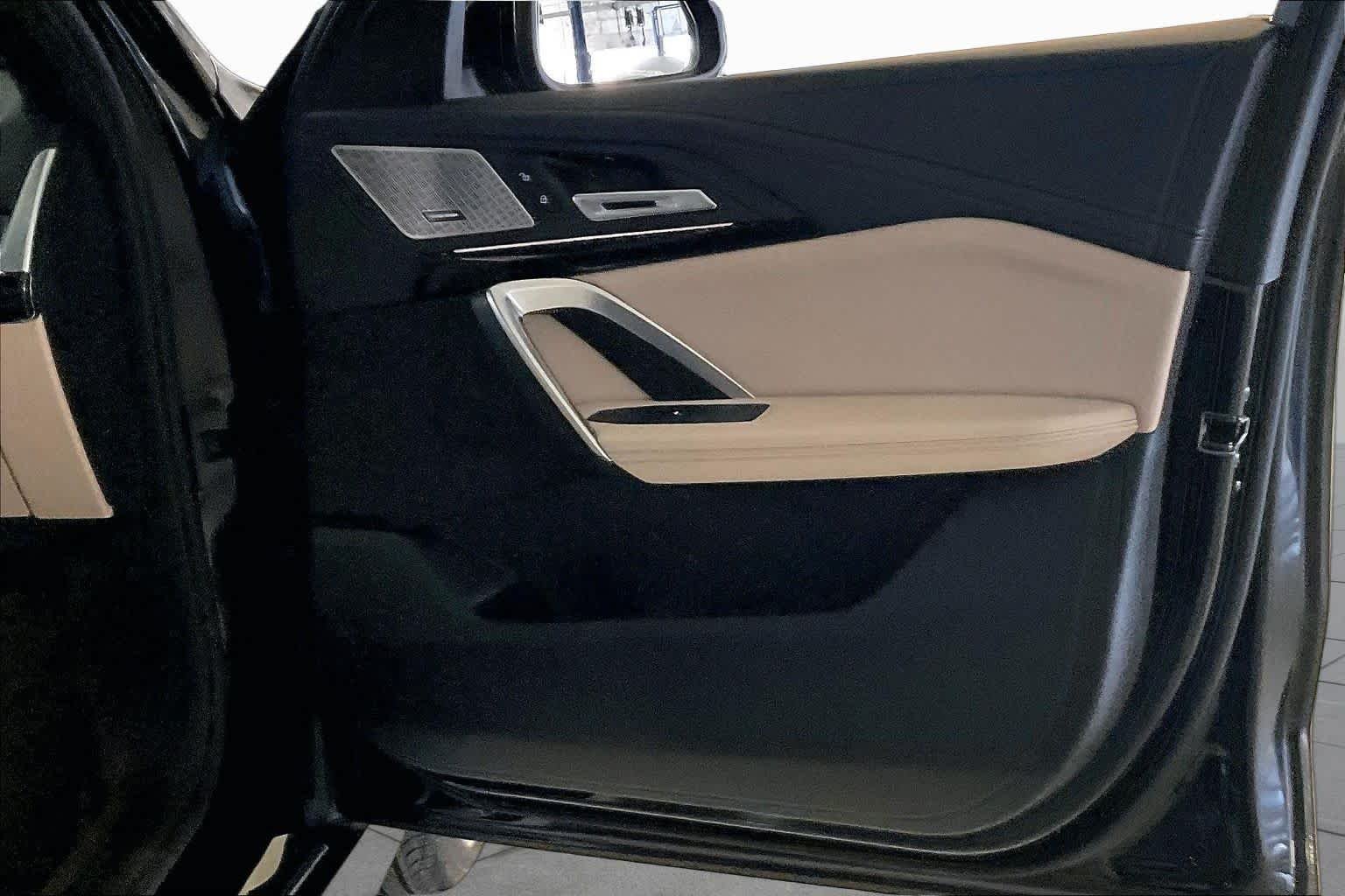 New 2025 Black Sapphire Metallic BMW xDrive28i image 21