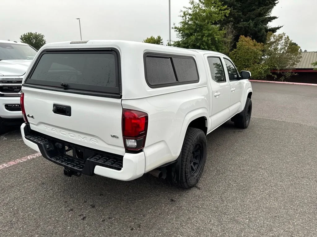 Used 2022 White Toyota SR image 9