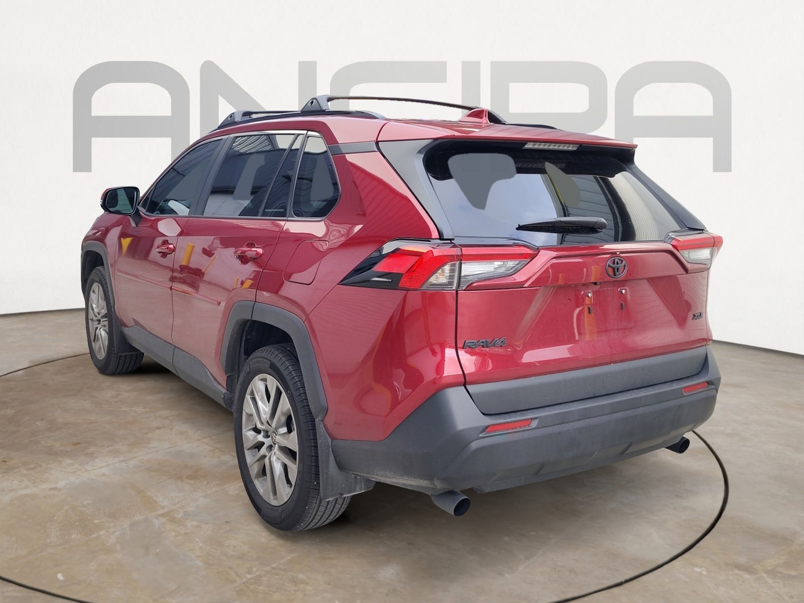 Used 2025 Pearl Toyota XLE Premium image 4
