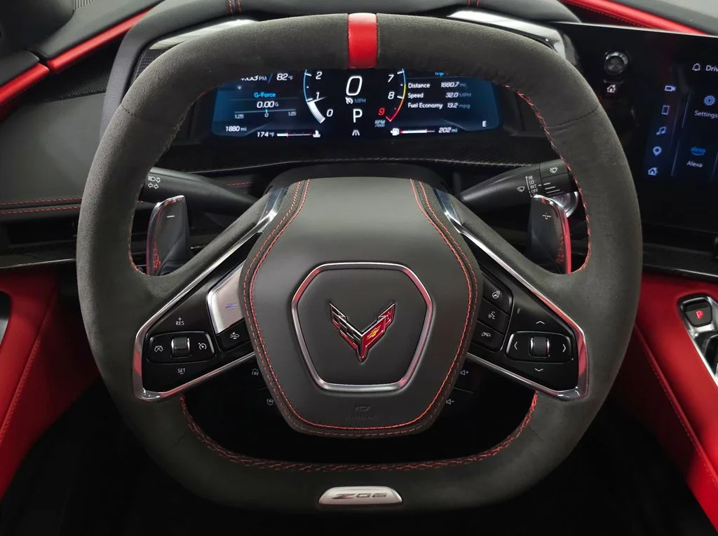 Used 2025 Black Chevrolet Z06 image 25