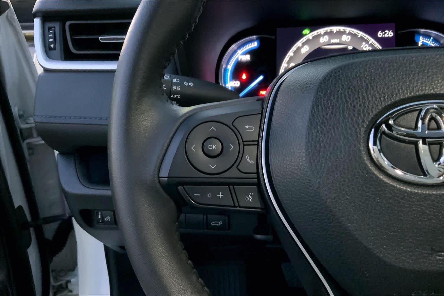 Used 2023 Wind Chill Pearl/Midnight Black Metallic Toyota Hybrid XSE image 23
