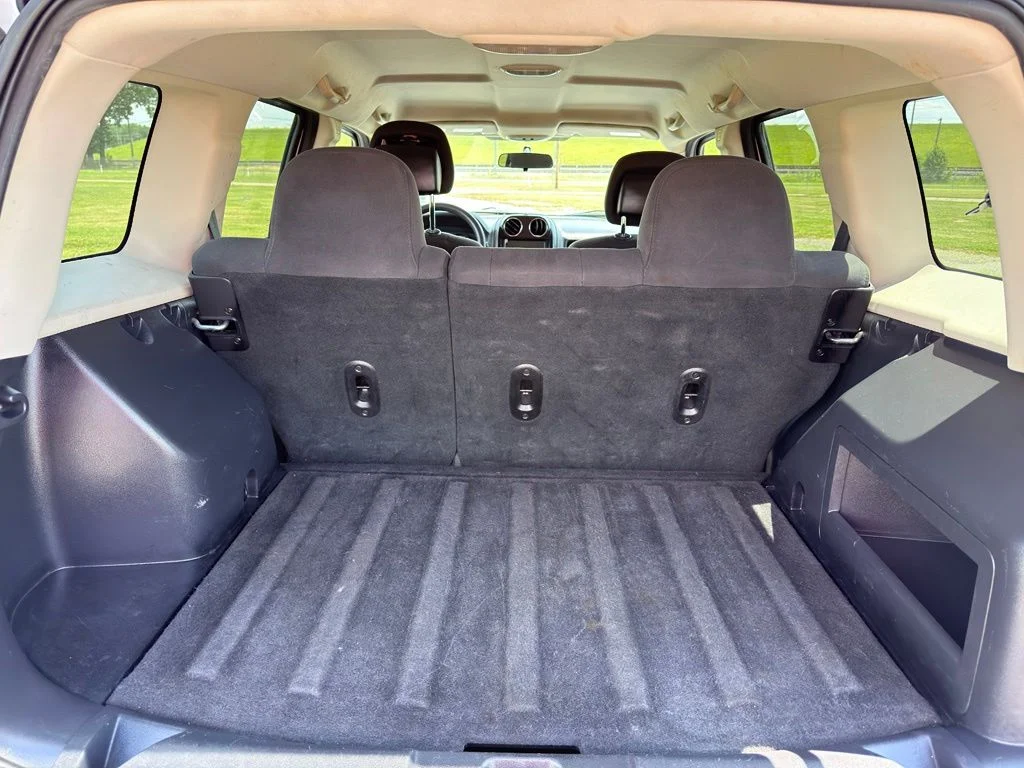 Used 2015 White Jeep Sport image 27