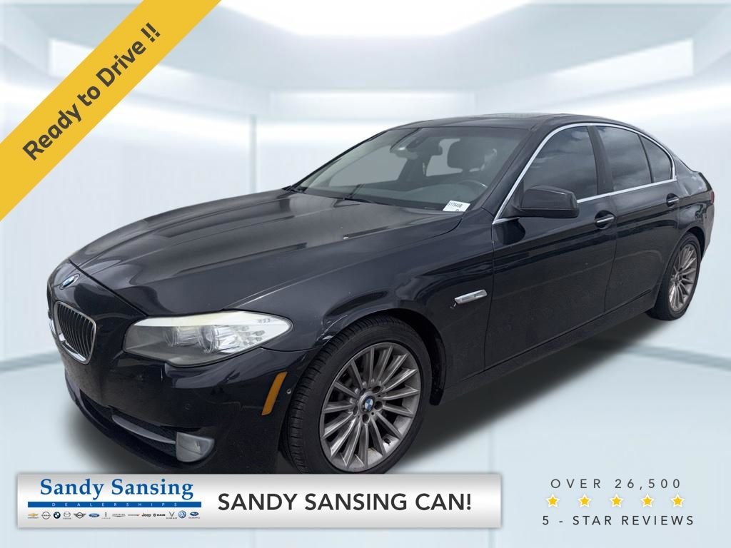 2011 BMW 5 Series 535i Sedan's photo