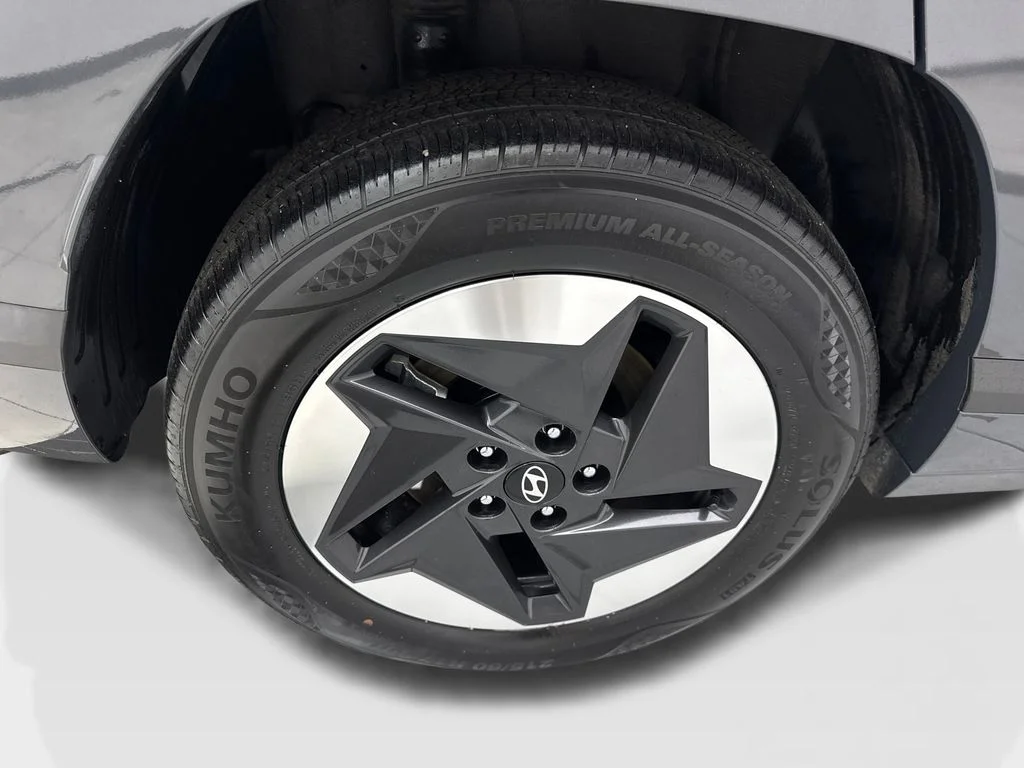 Used 2024 Gray Hyundai SEL image 84