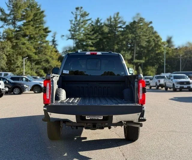 2026 Ford F-350 Super Duty XLT - Photo 6