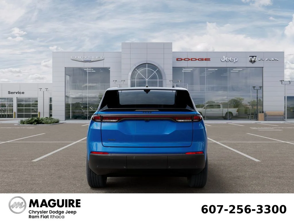 New 2025 Hydro Blue Pearl-Coat Exterior Paint Jeep Limited image 7