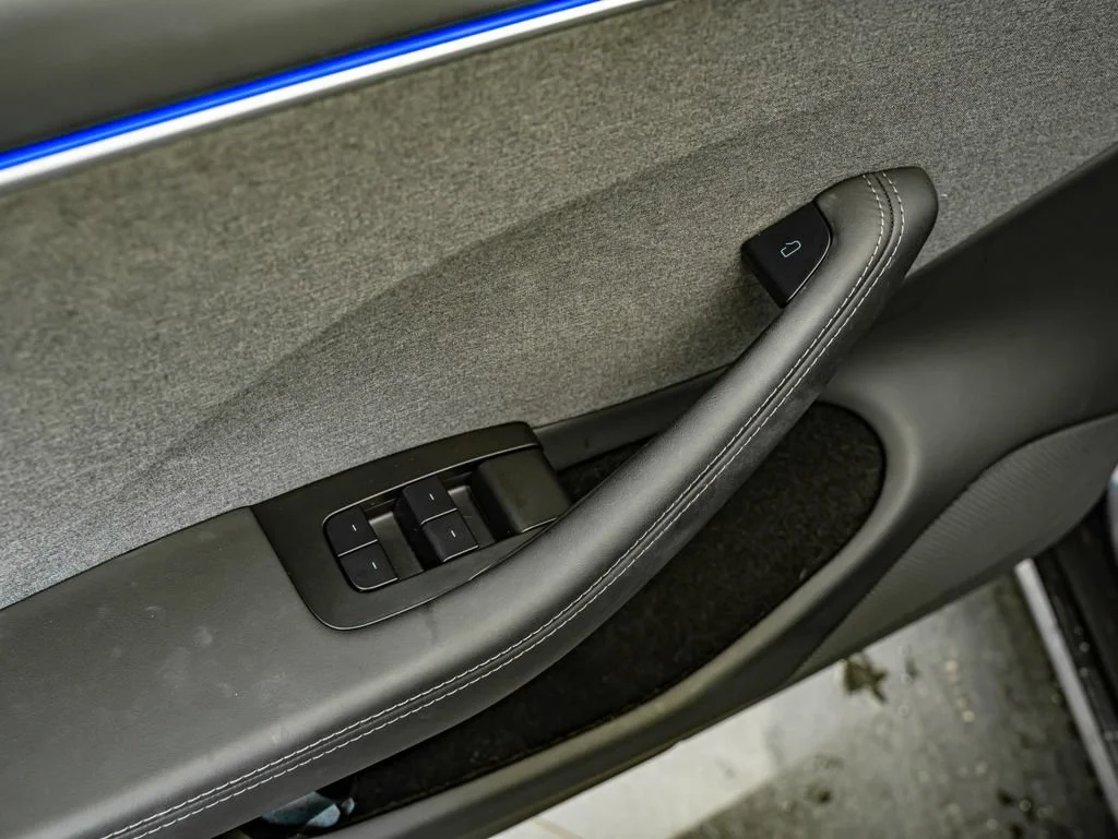 Used 2024 Stealth Gray Tesla  image 17