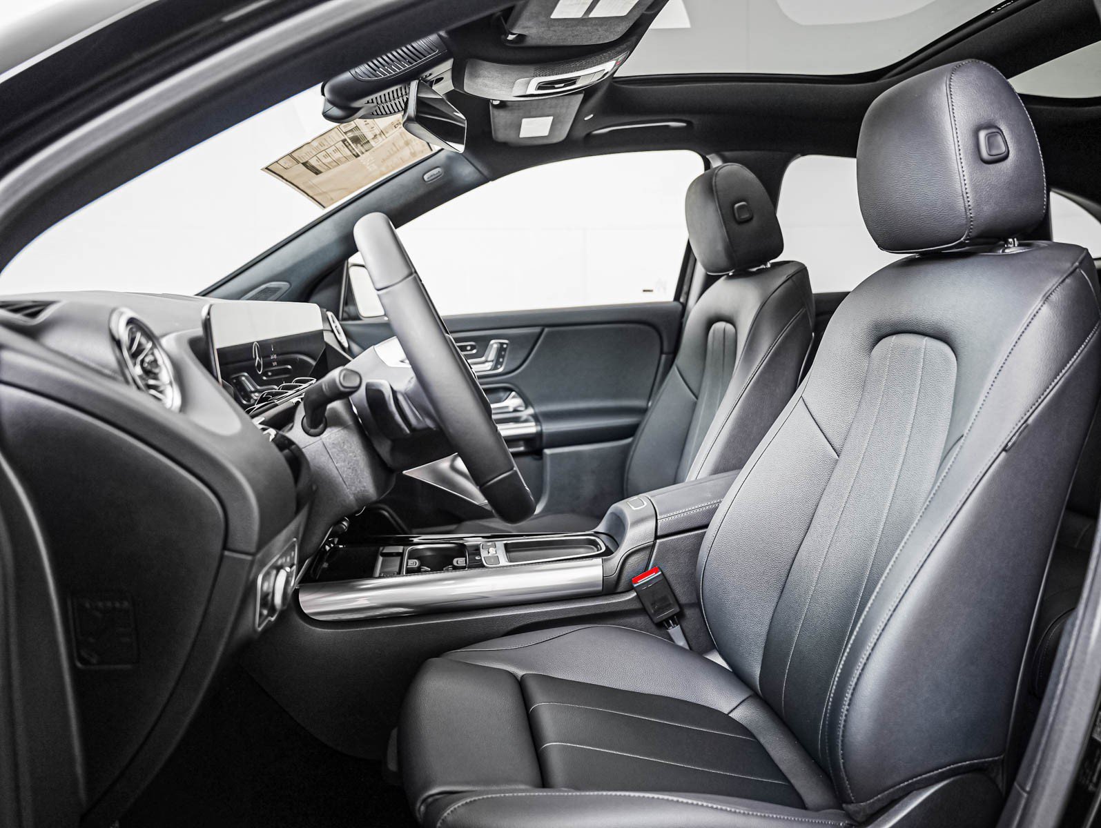 New 2026 Night Black Mercedes-Benz GLA 250 image 8