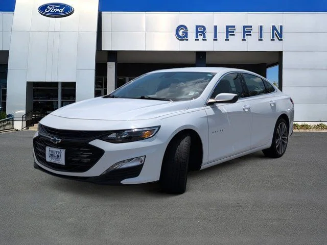 Used 2025 Summit White Chevrolet LT image 11