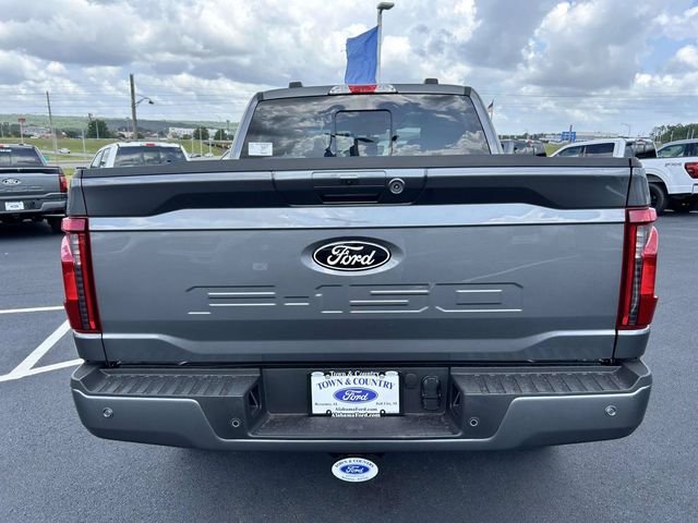 New 2026 Carbonized Gray Metallic Ford XLT image 3