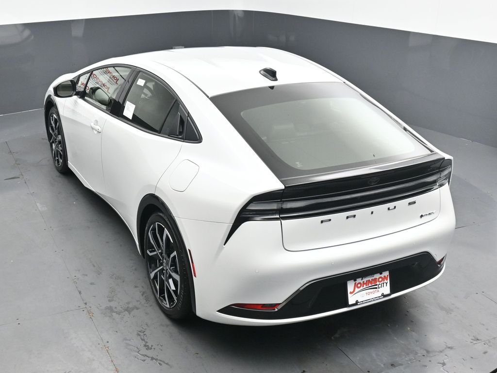 New 2026 Wind Chill Pearl <sup>1</sup> Toyota  XSE image 25