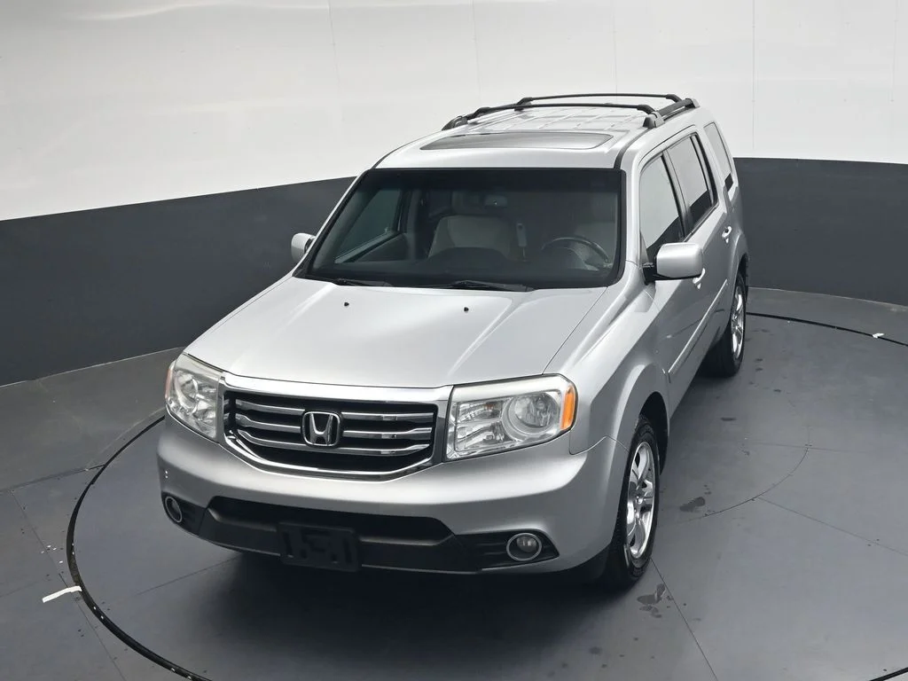 Used 2012 Polished Metal Metallic Honda EX-L image 17