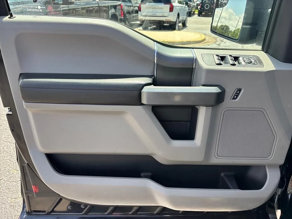 Used 2018 Black Ford XLT image 25