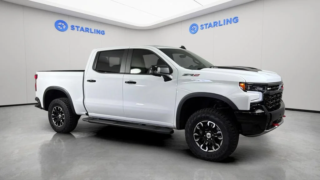 Used 2025 Summit White Chevrolet ZR2 image 13