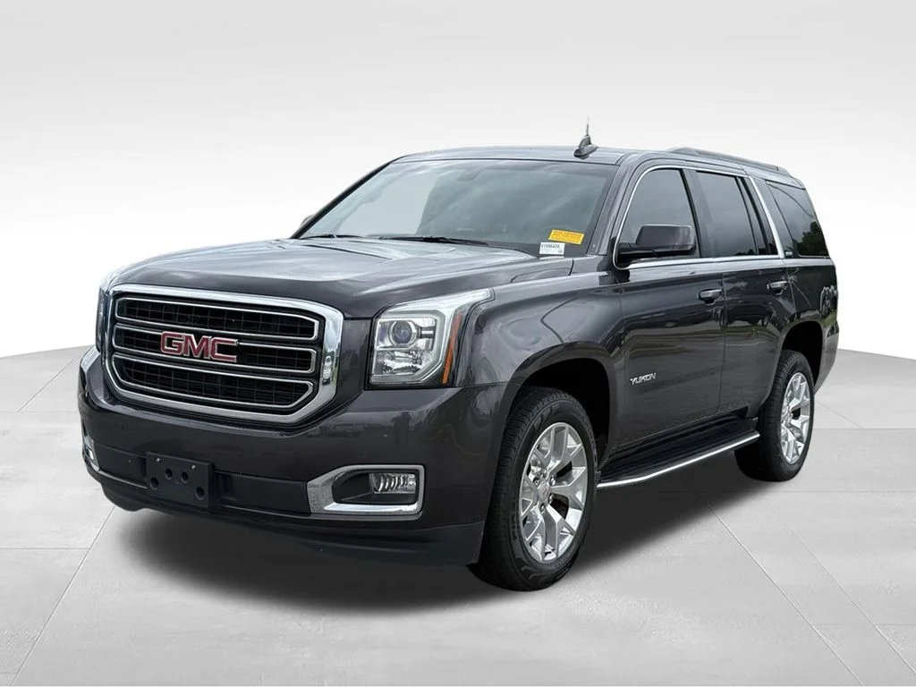 Used 2017 Silver GMC SLE image 1