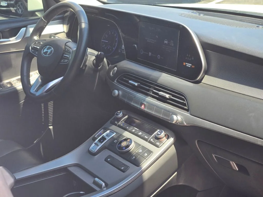 Used 2022 White Hyundai SEL image 8