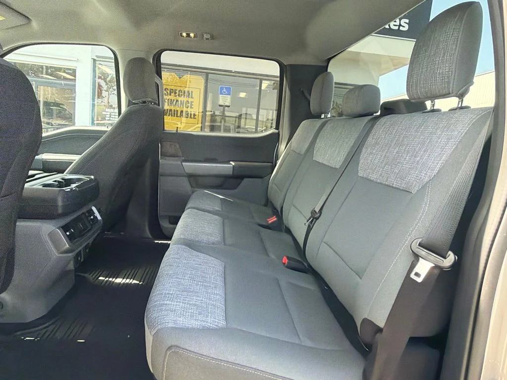 Used 2023 Silver Metallic Ford XLT image 9