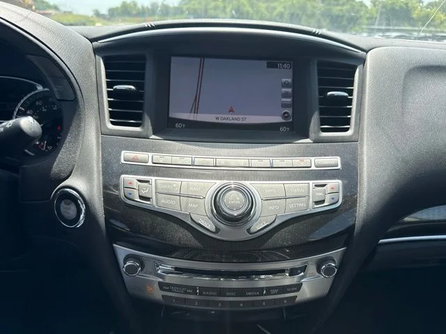 Used 2017 Gray INFINITI Base image 9