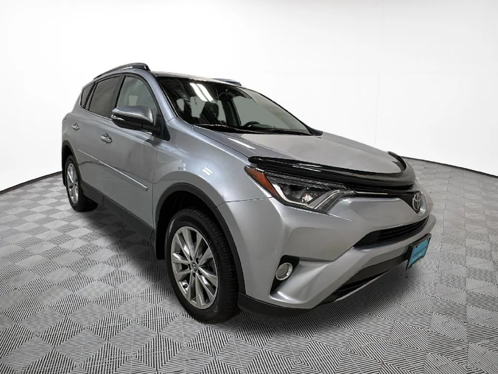 Used 2017 Silver Sky Metallic Toyota Limited image 4