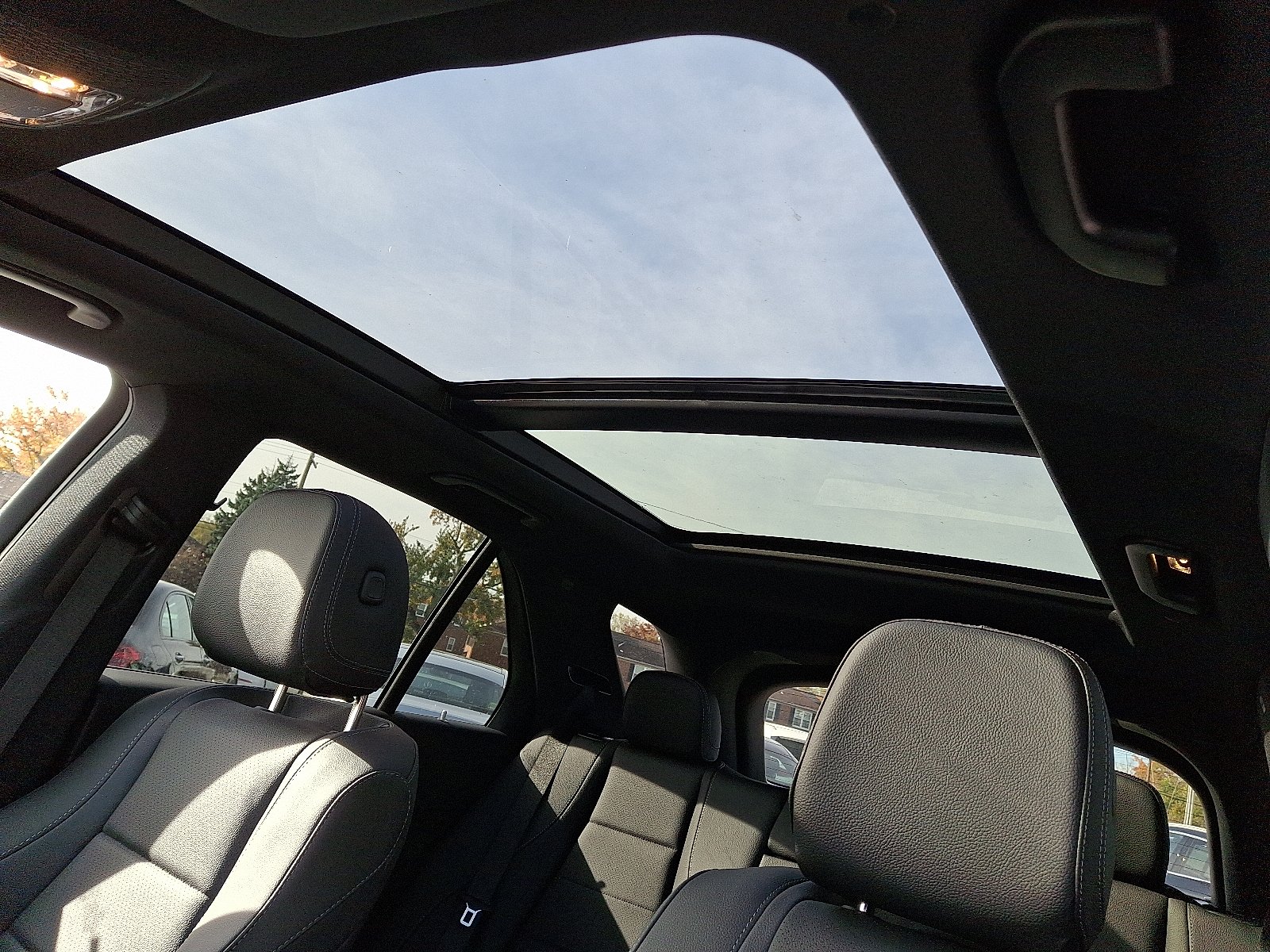New 2026 Obsidian Black Metallic Mercedes-Benz GLE 350 image 12