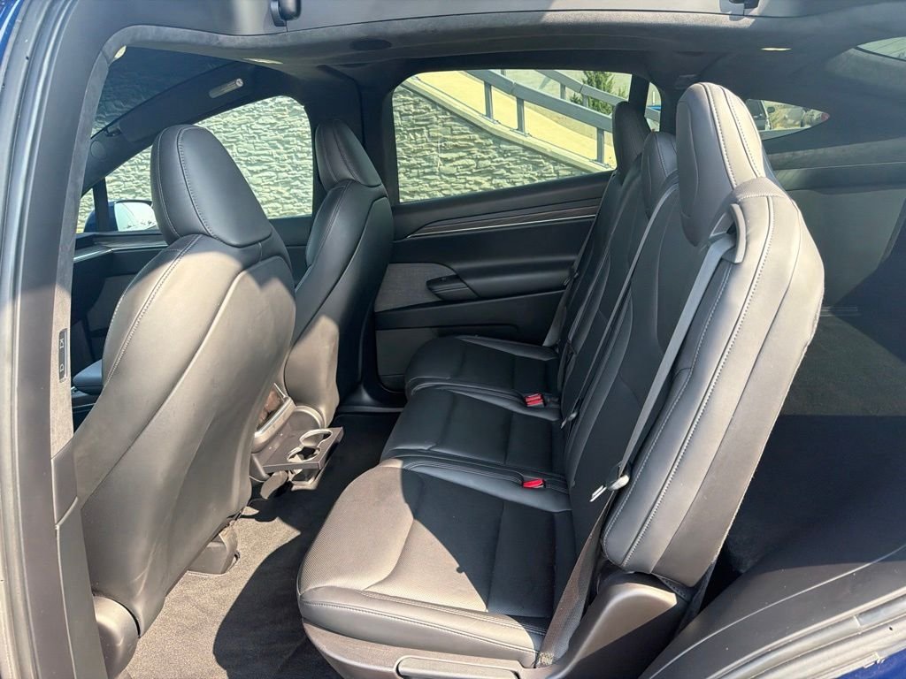 Used 2023 Blue Tesla Base image 12