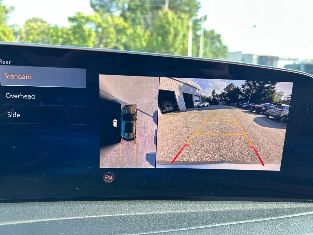 Used 2025 Silver Cadillac Premium Luxury image 11