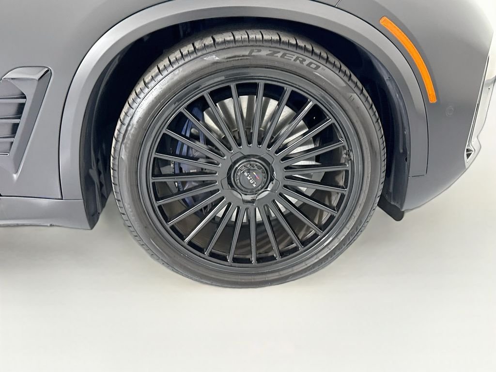 Used 2025 Blue Metallic BMW M60i image 33