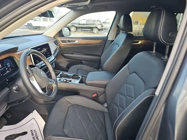 Used 2025 Gray Volkswagen 2.0T SE w/Technology image 6