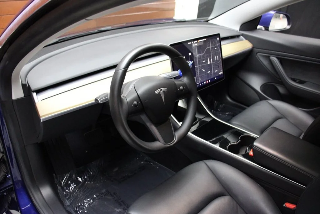 Used 2019 Deep Blue Metallic Tesla  image 36