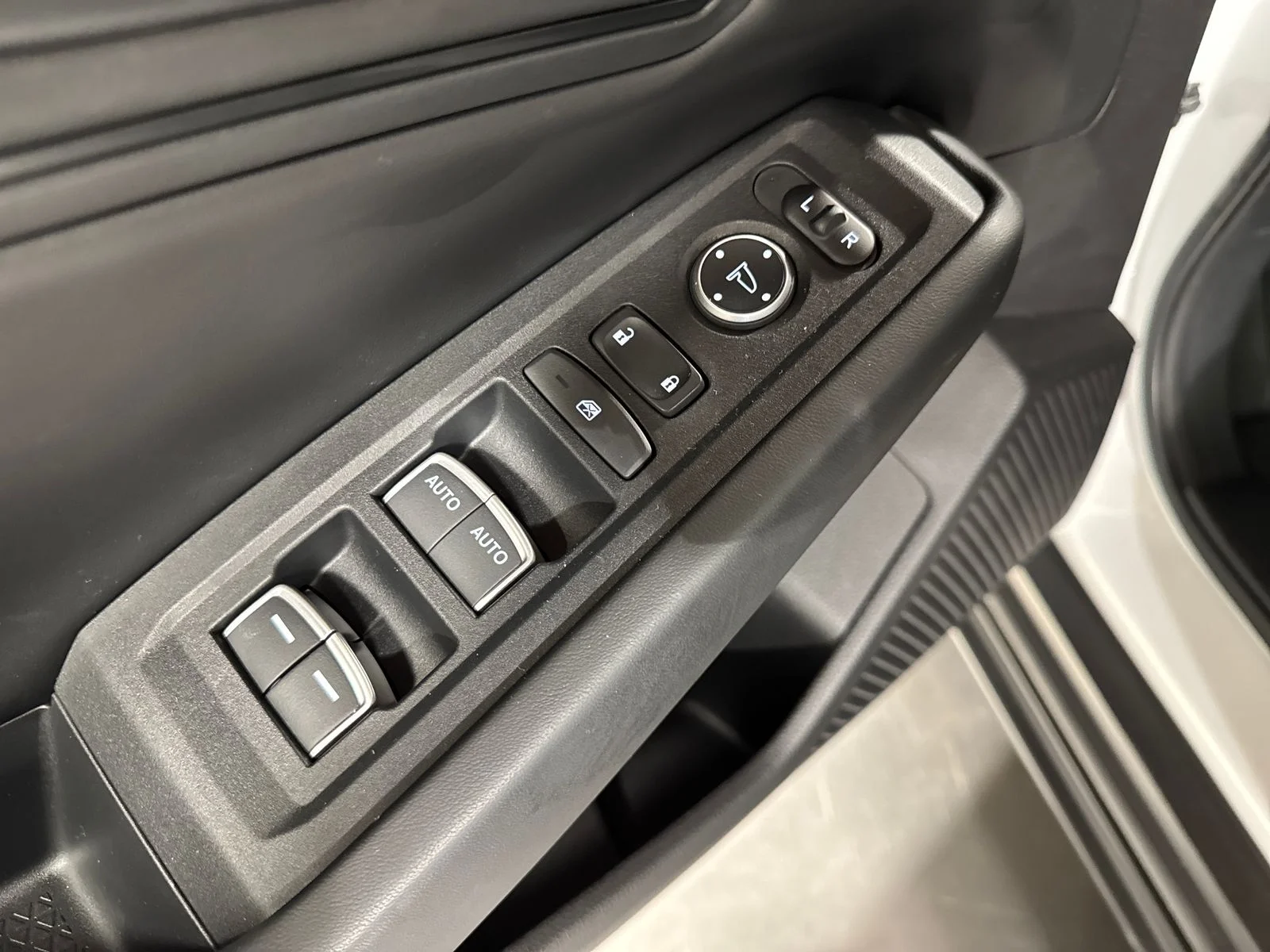 2023 Honda Accord EX - Photo 12