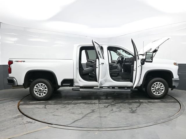 Used 2024 White Chevrolet LTZ image 40