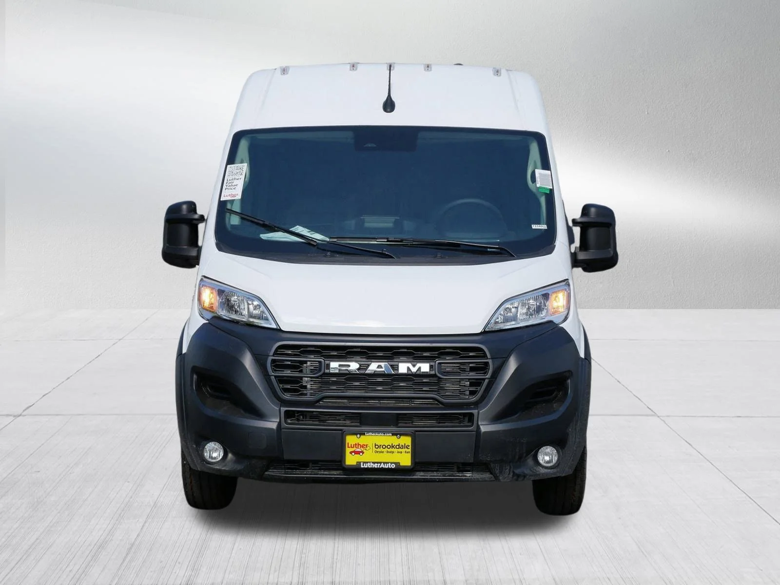 New 2026 Bright White Clear-Coat Exterior Paint RAM Tradesman image 2