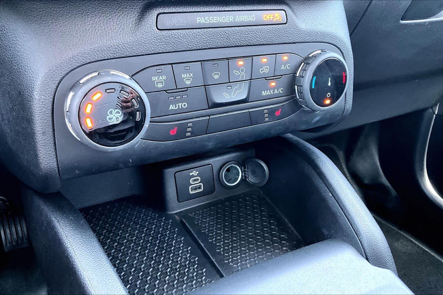 Used 2023 Cactus Gray Ford Badlands image 33