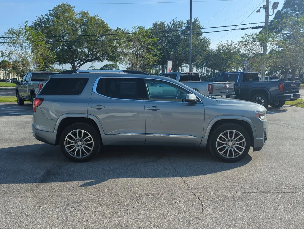 Used 2023 Silver GMC Denali image 7