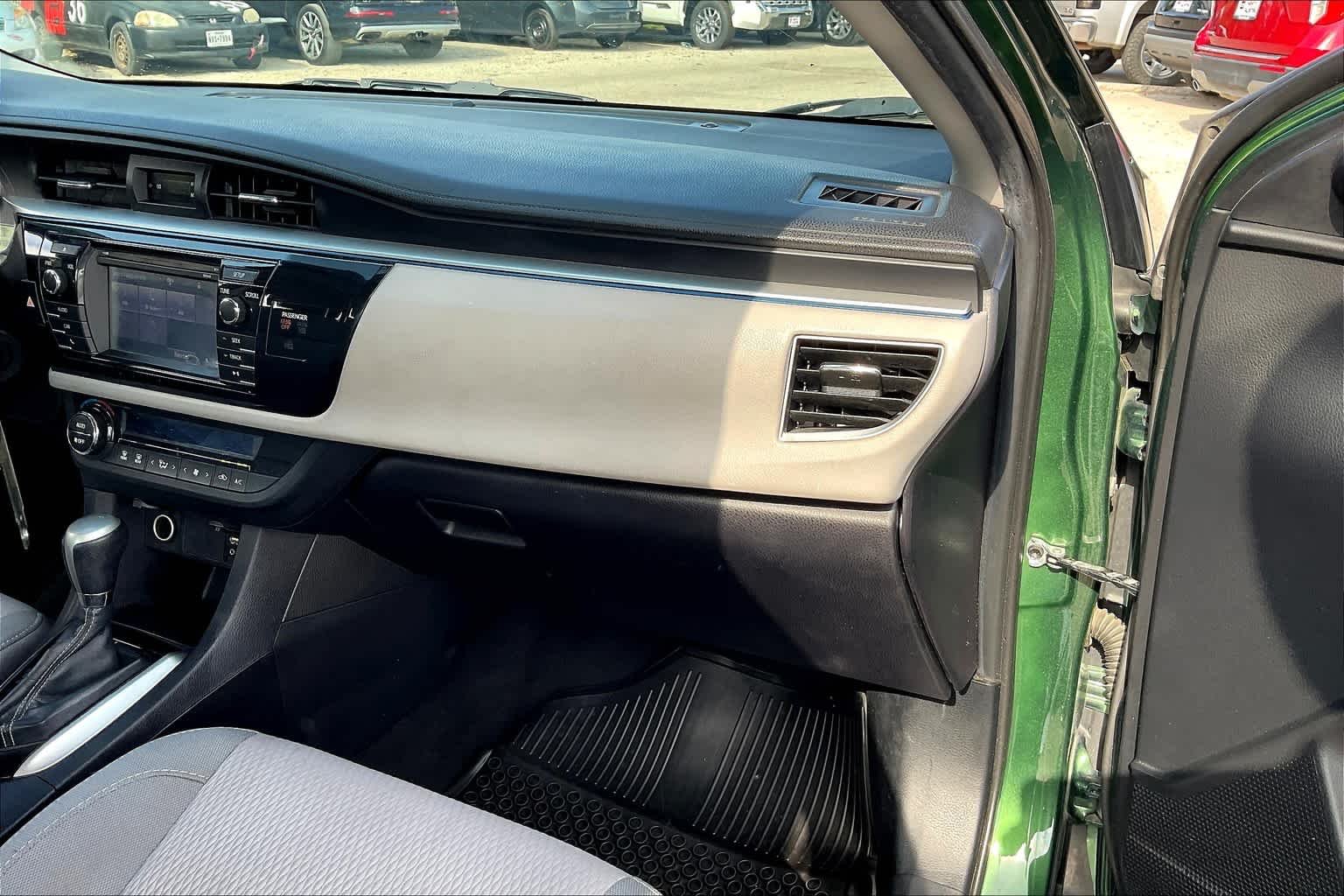 Used 2015 4Evergreen Mica Toyota LE image 18