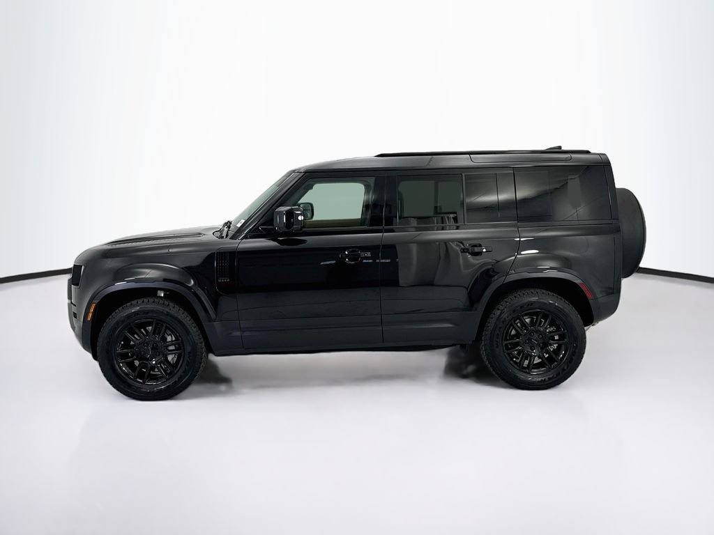 Used 2026 Santorini Black Metallic Land Rover S image 8