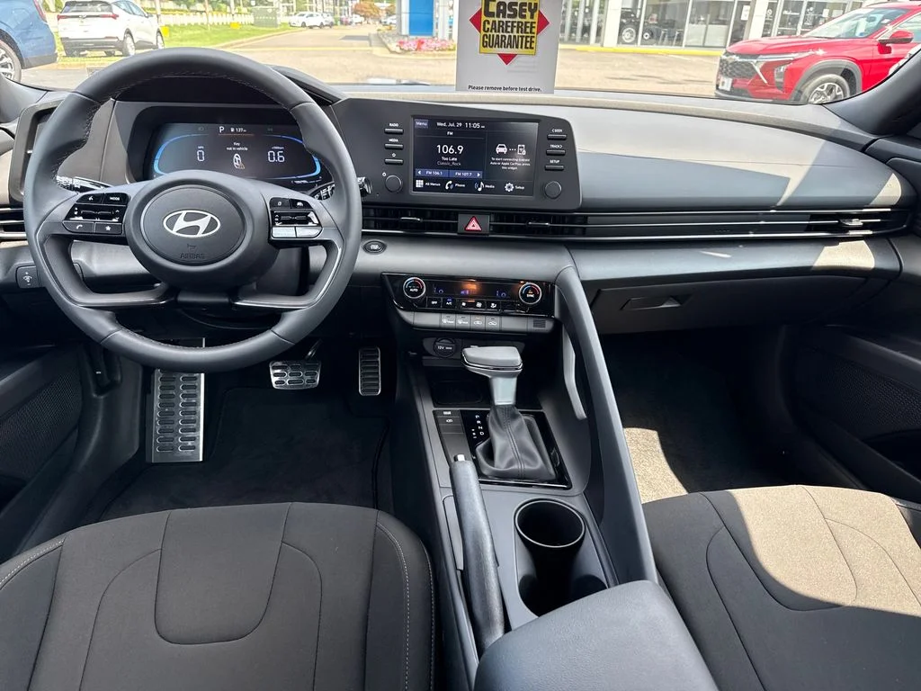 Used 2026 Black Hyundai SEL Sport image 21
