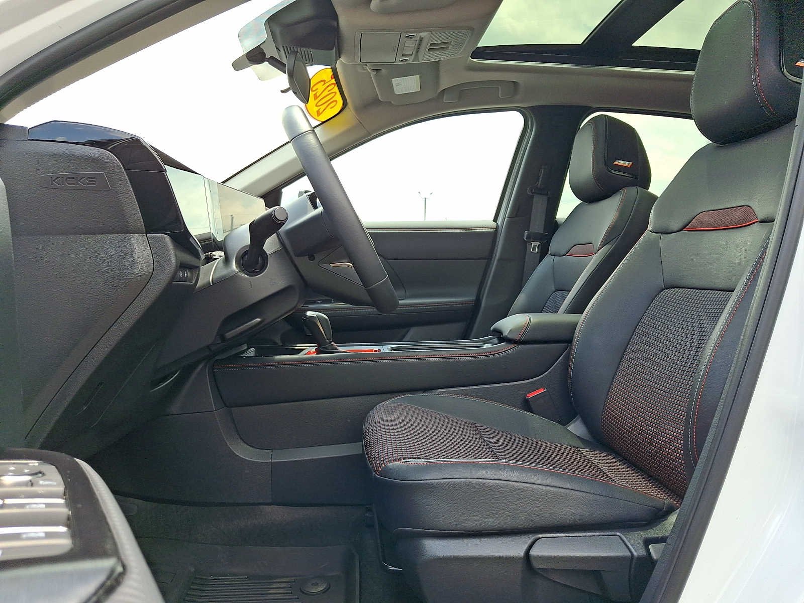 Used 2025 Aspen White Tricoat Nissan SR image 16
