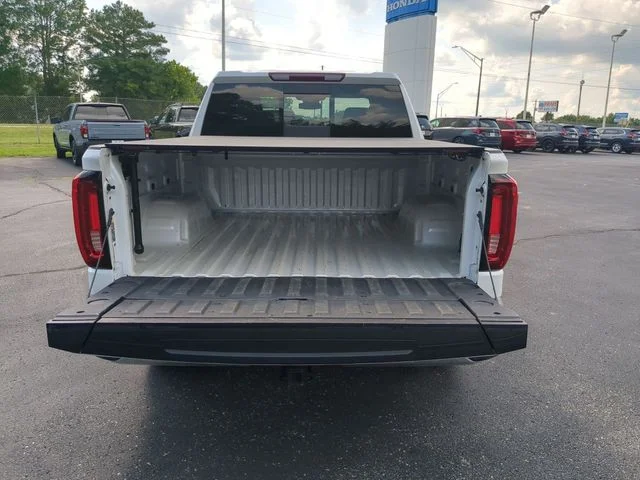 Used 2022 White Frost GMC SLT image 7