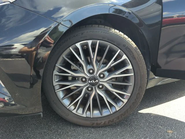 Used 2022 Black Kia GT-Line image 47