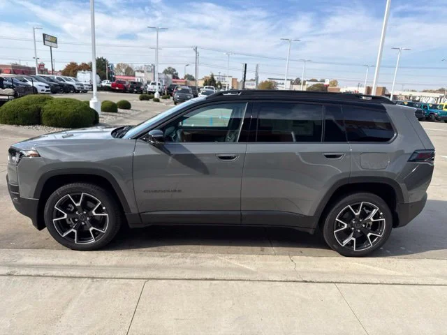 New 2027 Gray Jeep Overland image 9