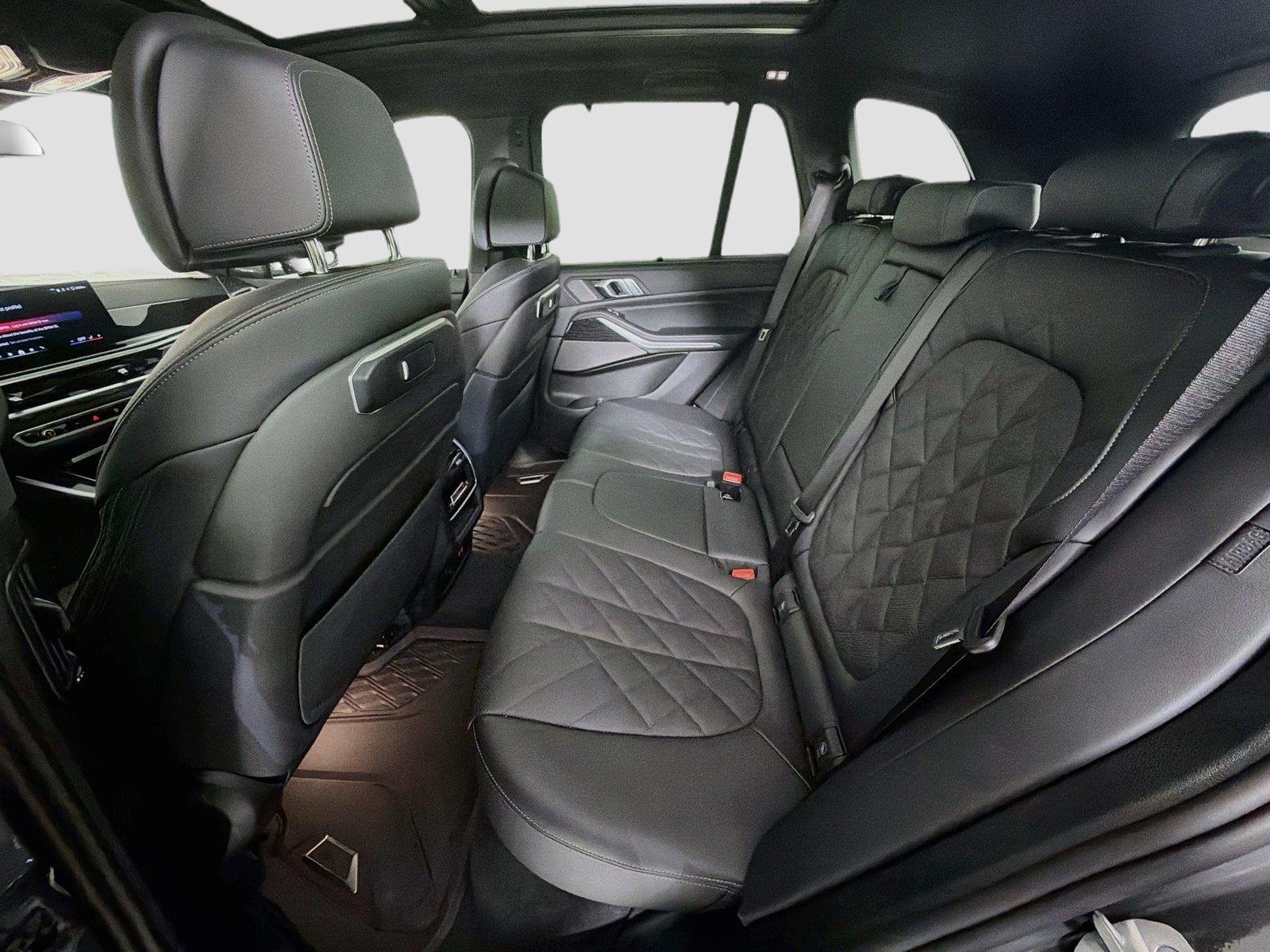 2026 BMW X5 M60i - Photo 51