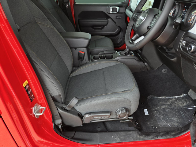 New 2026 Firecracker Red Clearcoat Jeep Sport RHD image 13