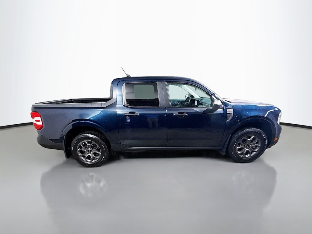 Used 2022 Alto Blue Tinted Clearcoat Metallic Ford XLT image 8