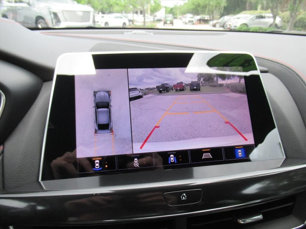 Used 2022 Crystal White Tricoat Cadillac Sport image 31