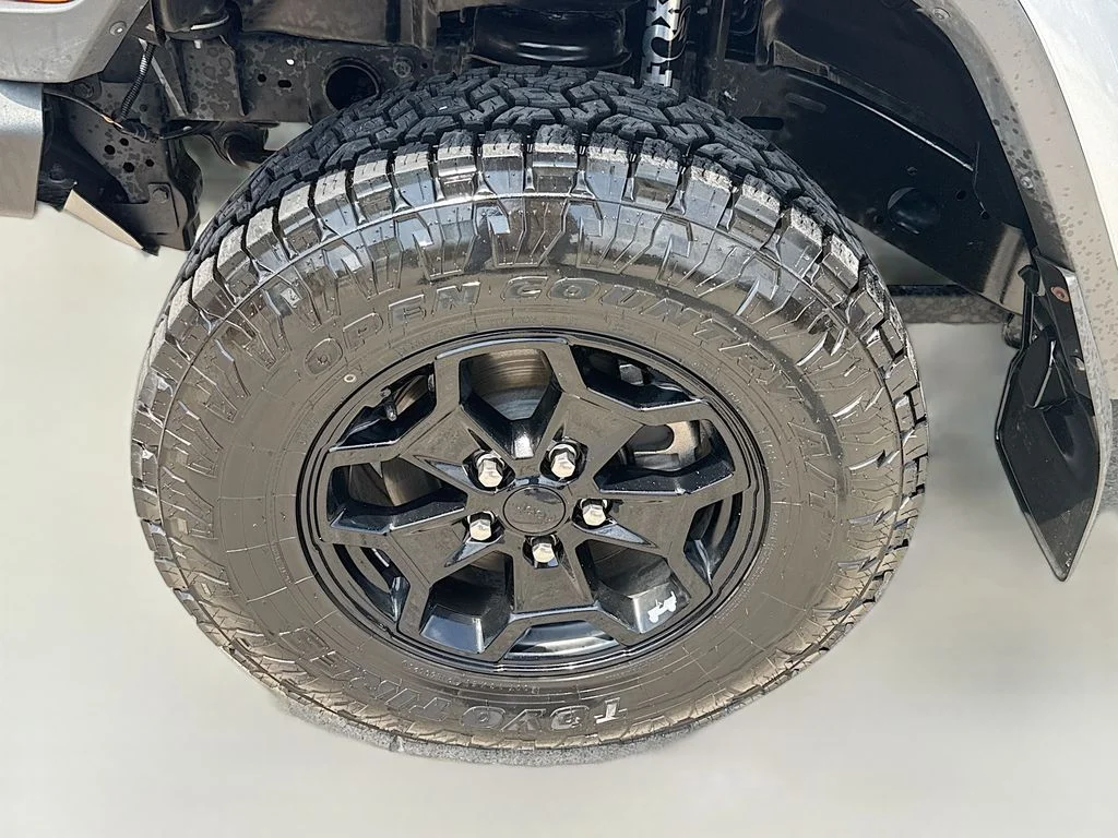 Used 2021 Billet Silver Metallic Clearcoat Jeep Willys Sport image 29