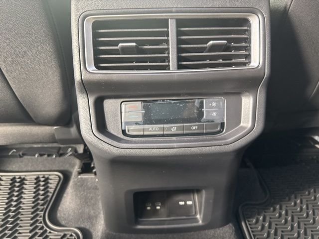 2026 Volkswagen Atlas SE w/Tech - Photo 13