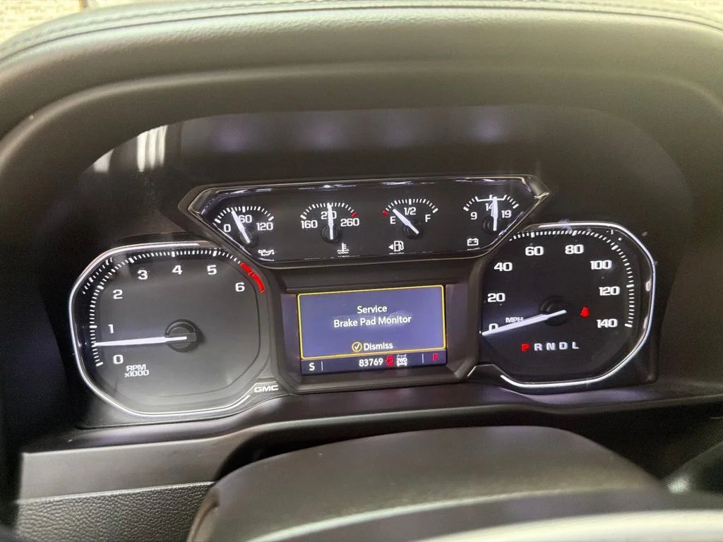 Used 2022 Summit White GMC SLE image 24